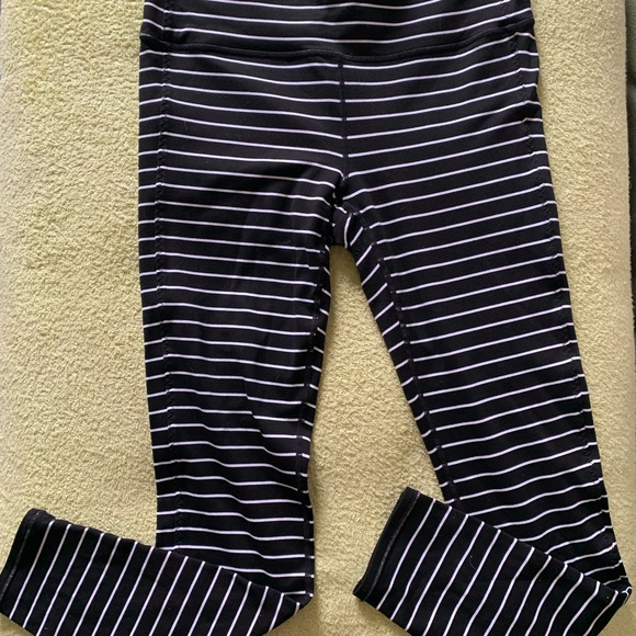ATHLETA leggings size Medium. Black and white striped. - Picture 4 of 4